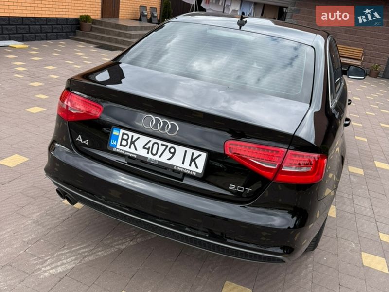 Седан Audi A4 2015 в Вараше