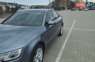 Седан Audi A4 2017 в Ромнах