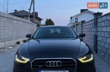 Седан Audi A4 2015 в Рівному