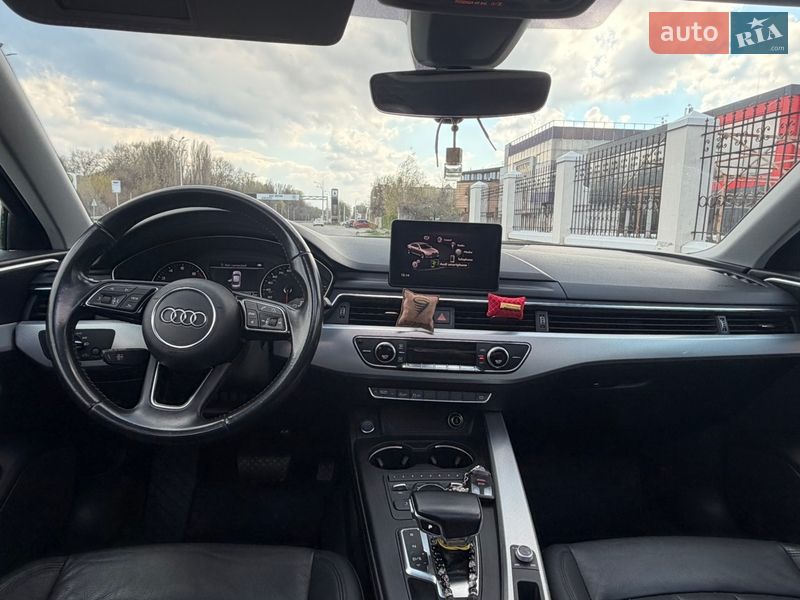 Седан Audi A4 2017 в Днепре