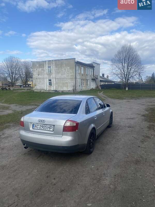 Седан Audi A4 2002 в Луцке