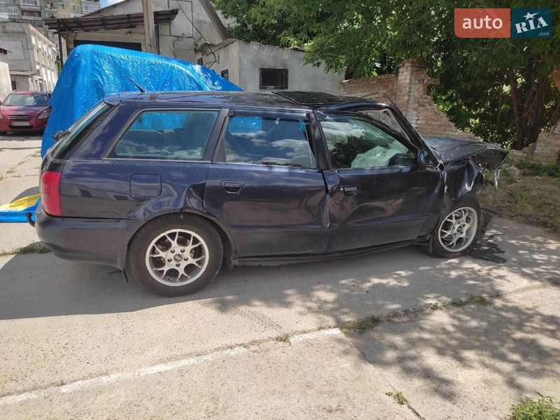 Универсал Audi A4 1997 в Александрие