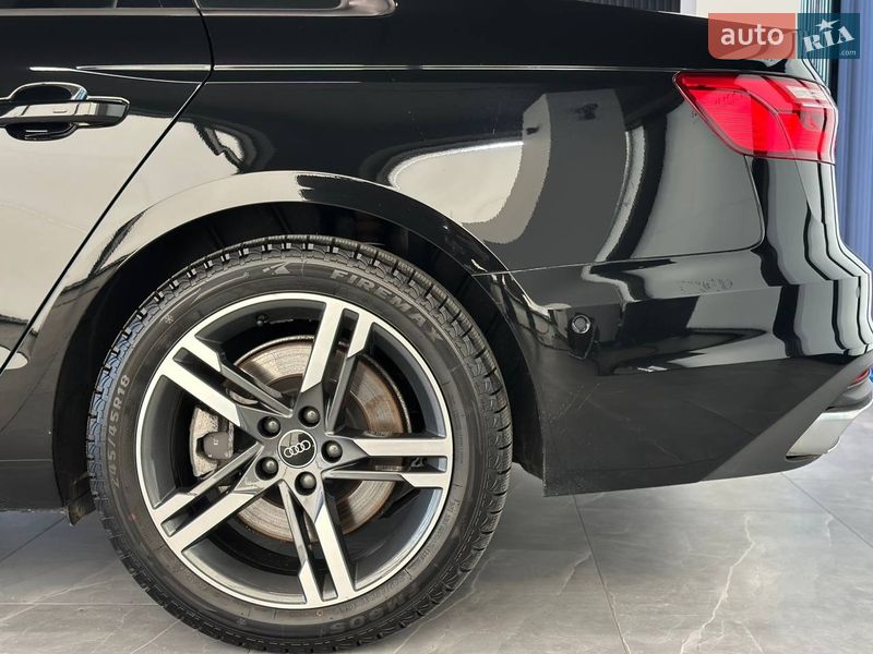 Седан Audi A4 2021 в Львові