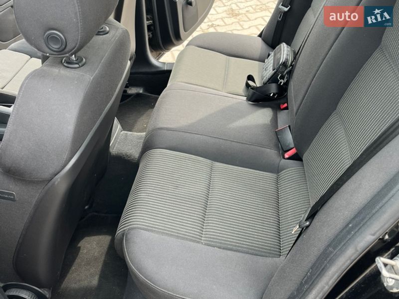 Седан Audi A4 2006 в Липовці