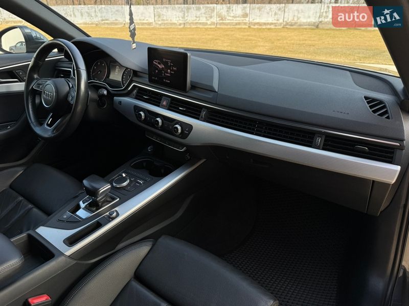 Универсал Audi A4 2018 в Киеве