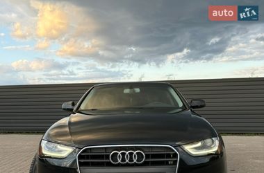 Седан Audi A4 2012 в Киеве