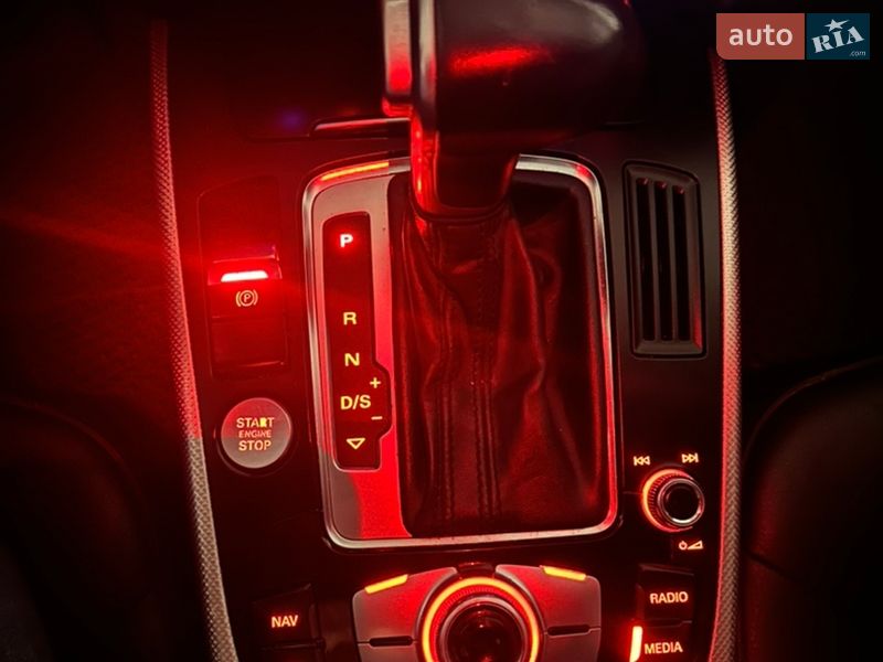Седан Audi A4 2015 в Києві