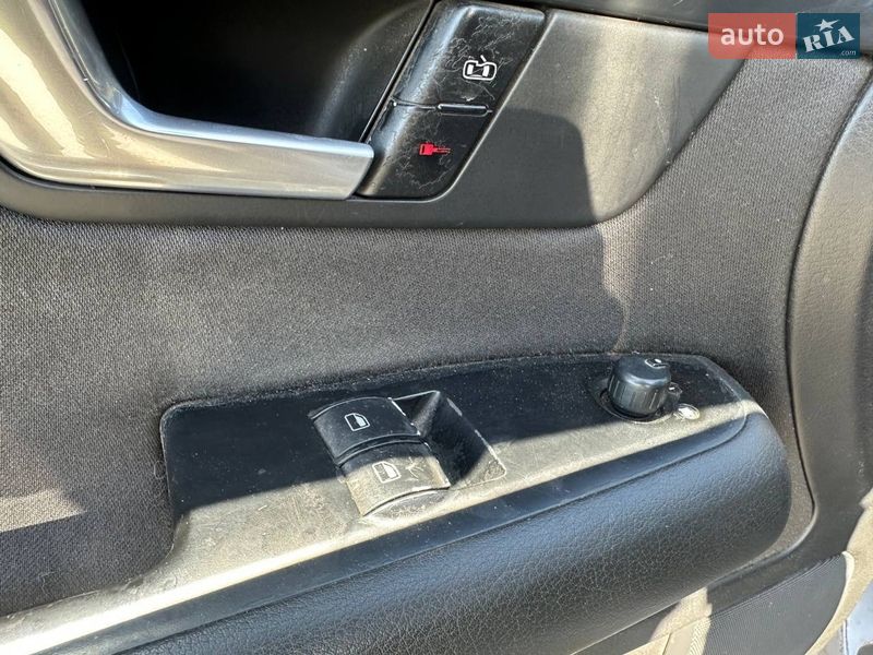 Седан Audi A4 2003 в Василькове