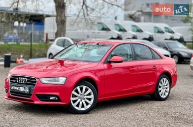 Седан Audi A4 2013 в Киеве