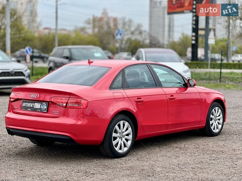 Седан Audi A4 2013 в Киеве