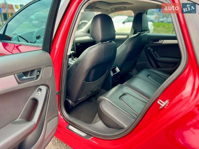 Седан Audi A4 2013 в Киеве