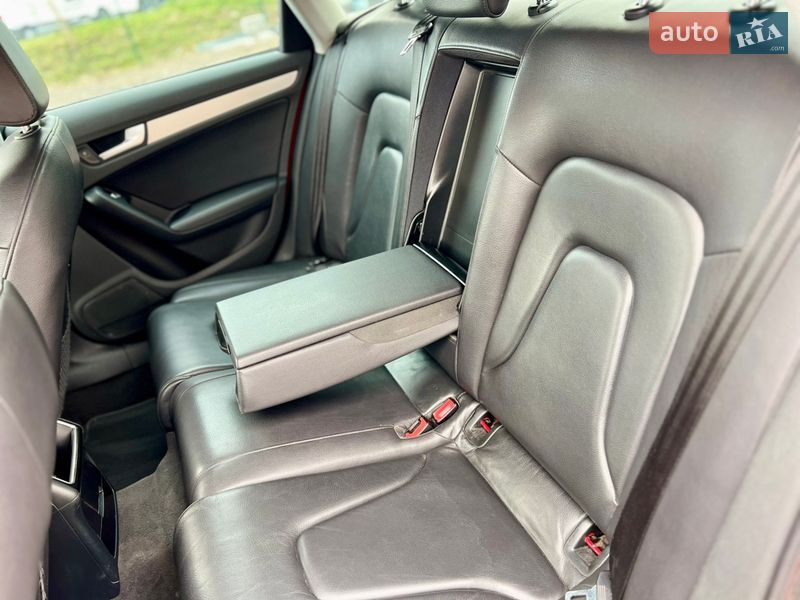 Седан Audi A4 2013 в Киеве