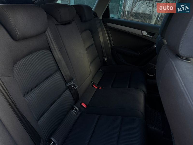 Универсал Audi A4 2012 в Киеве