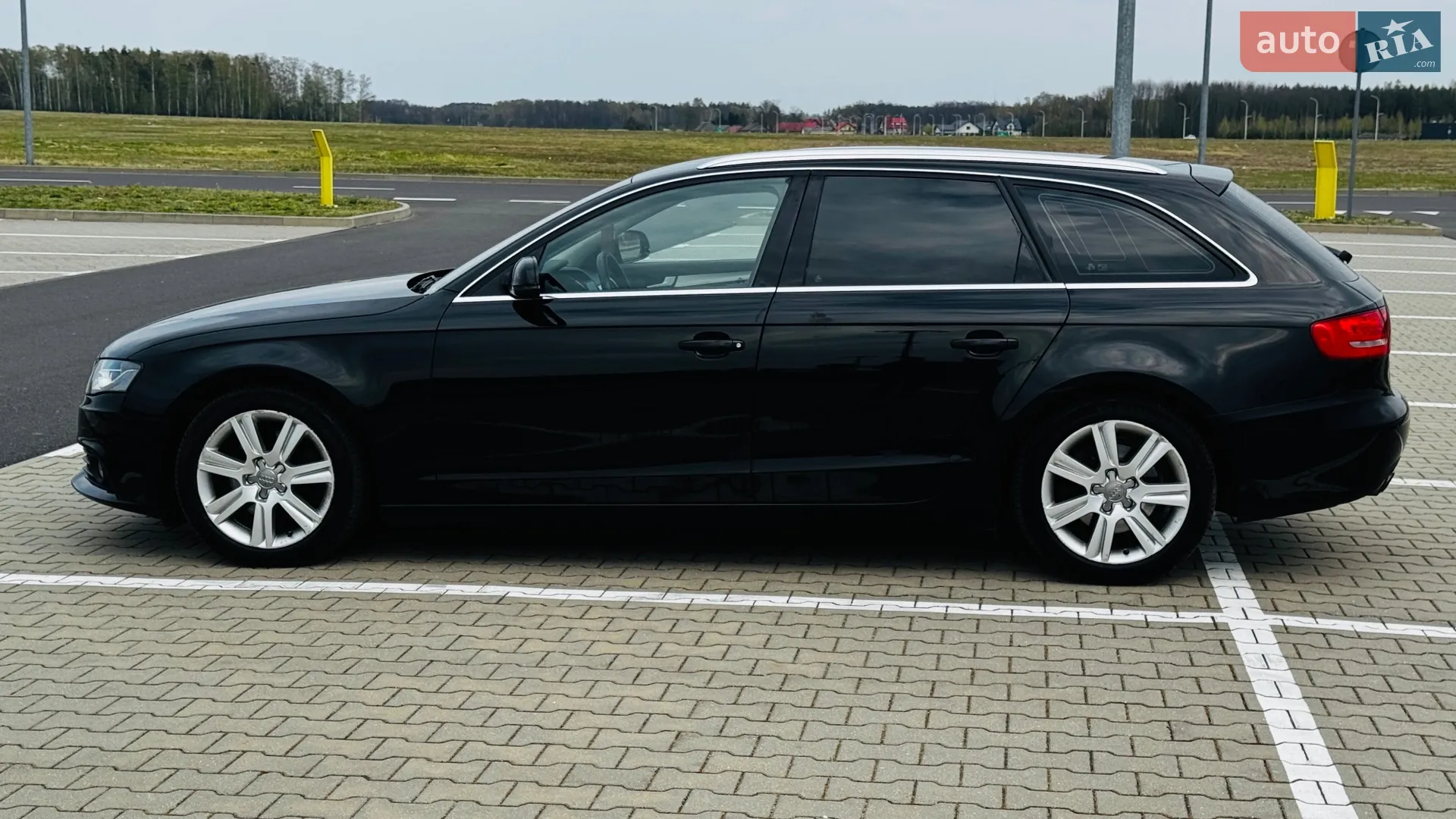 2011 Audi A4 - мініатюра 21