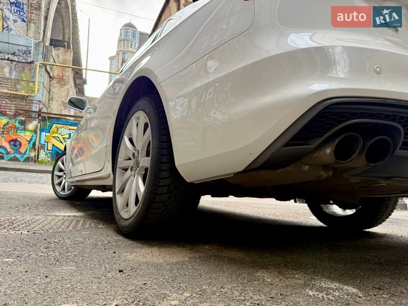 Седан Audi A4 2014 в Одессе
