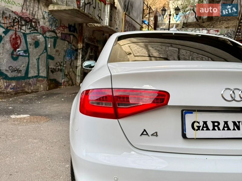 Седан Audi A4 2014 в Одессе