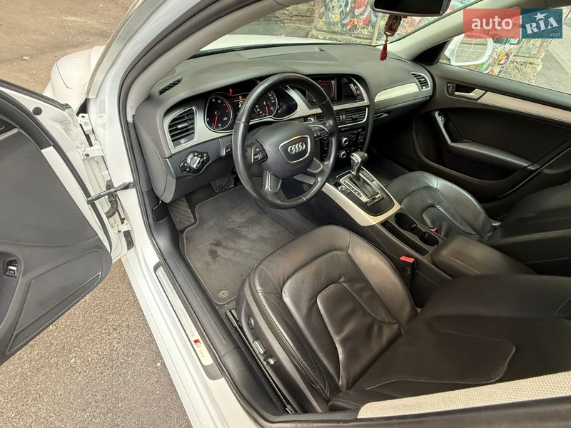 Седан Audi A4 2014 в Одессе