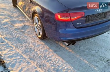 Седан Audi A4 2015 в Рівному