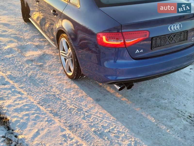 Седан Audi A4 2015 в Рівному