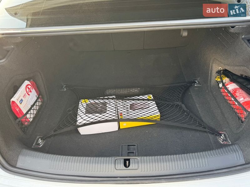 Седан Audi A4 2018 в Одесі