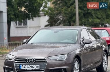 Седан Audi A4 2016 в Львове