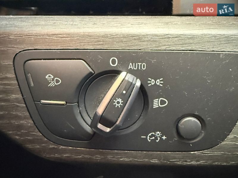 Седан Audi A4 2019 в Ивано-Франковске