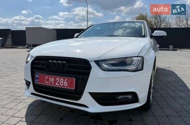 Седан Audi A4 2014 в Львове