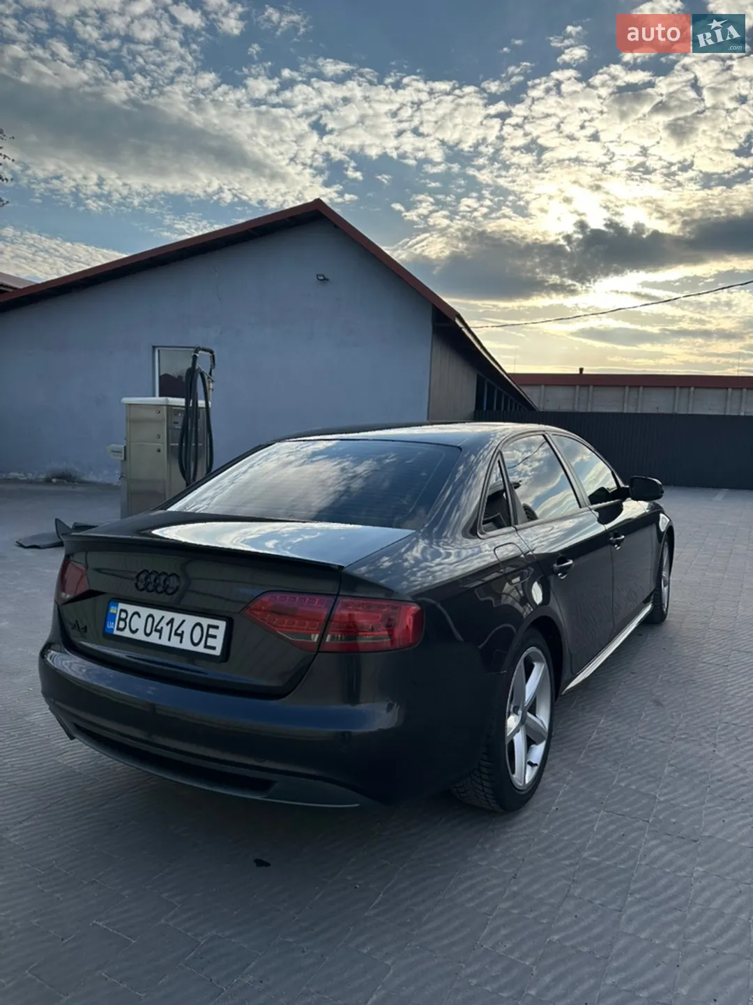 2010 Audi A4 - мініатюра 12