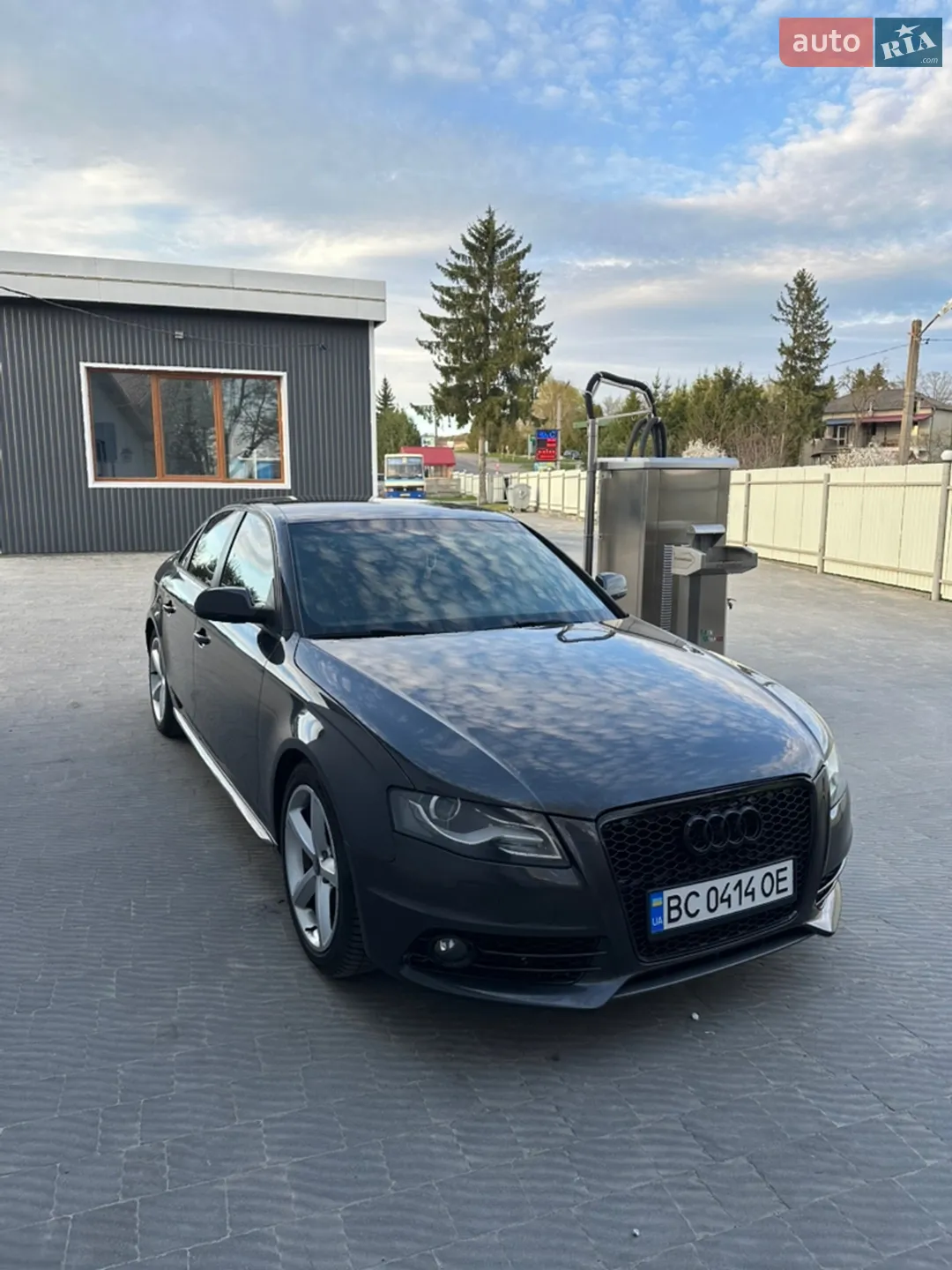 2010 Audi A4 - фото 1