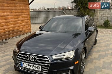Седан Audi A4 2016 в Нововолынске