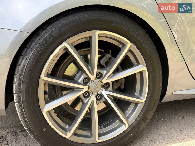 Седан Audi A4 2014 в Хмельницком
