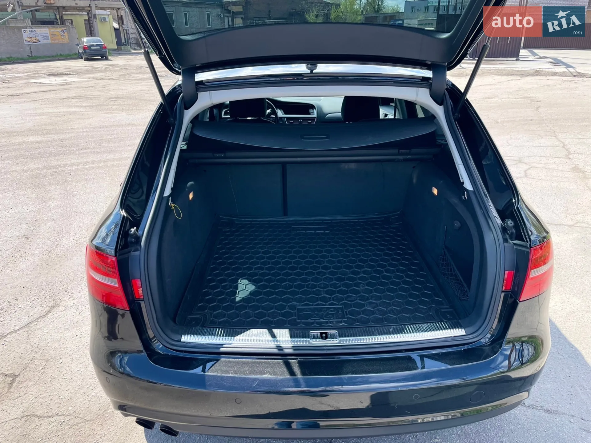 2012 Audi A4 - мініатюра 12