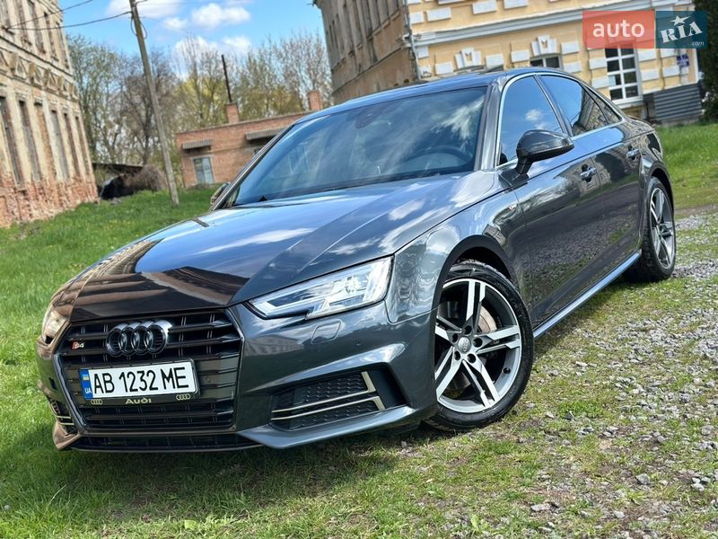 Седан Audi A4 2017 в Виннице