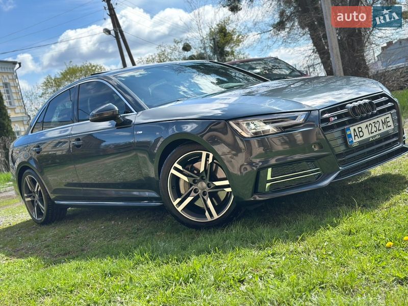 Седан Audi A4 2017 в Виннице