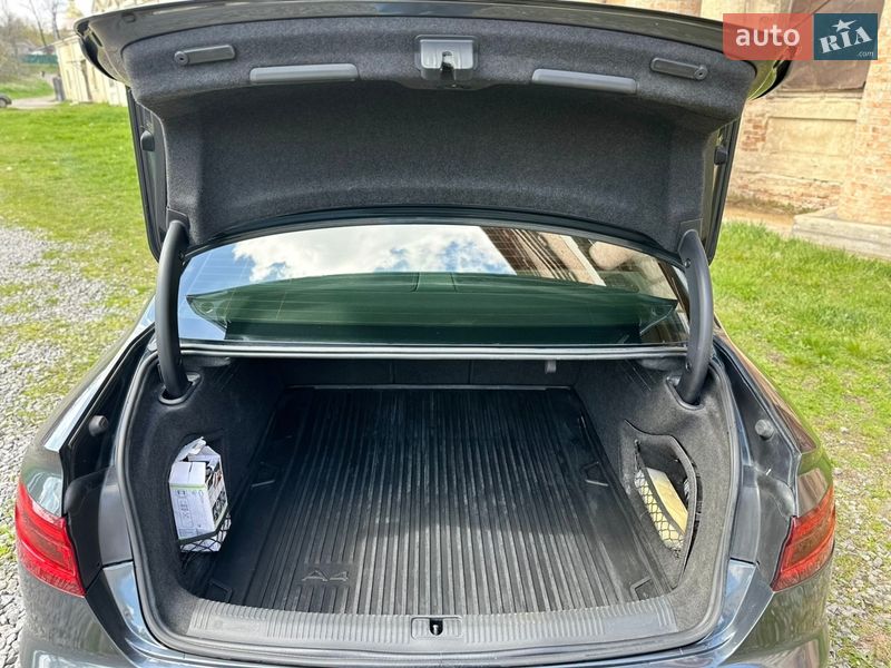 Седан Audi A4 2017 в Виннице