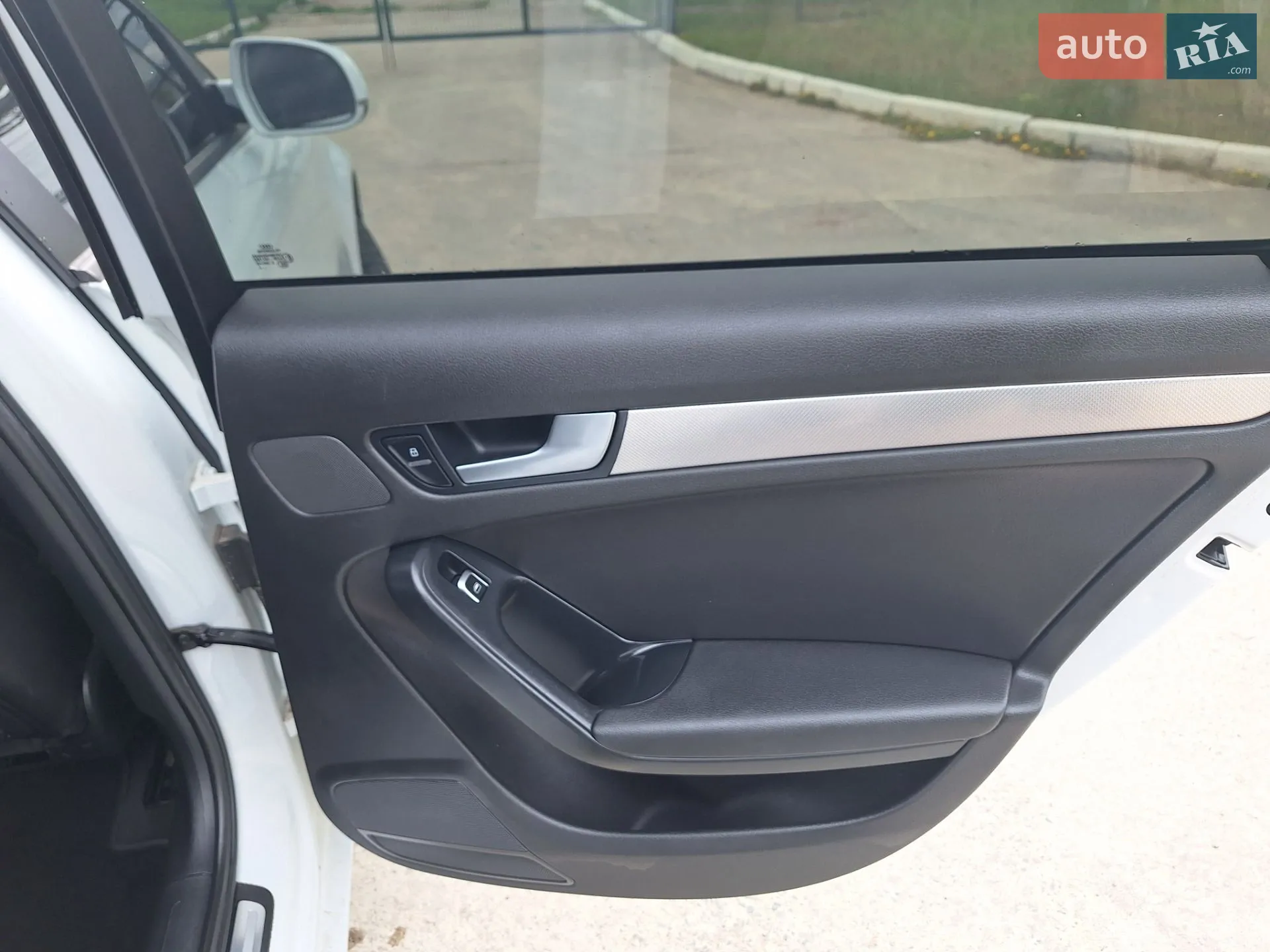 2013 Audi A4 - мініатюра 16