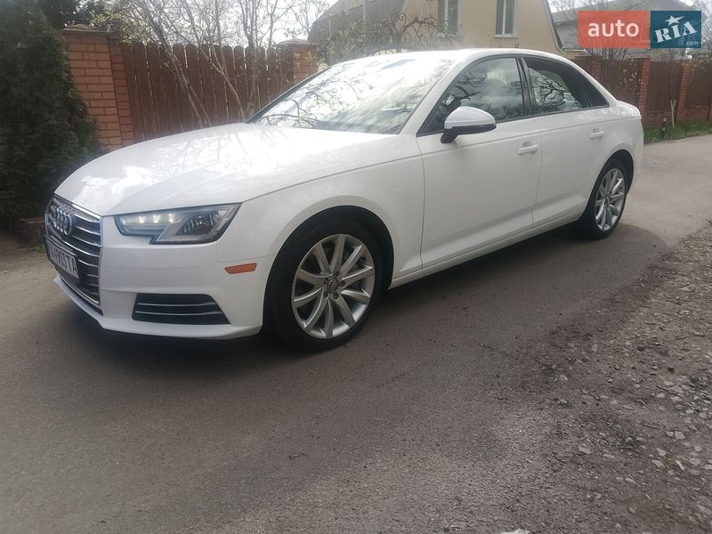 Седан Audi A4 2016 в Киеве