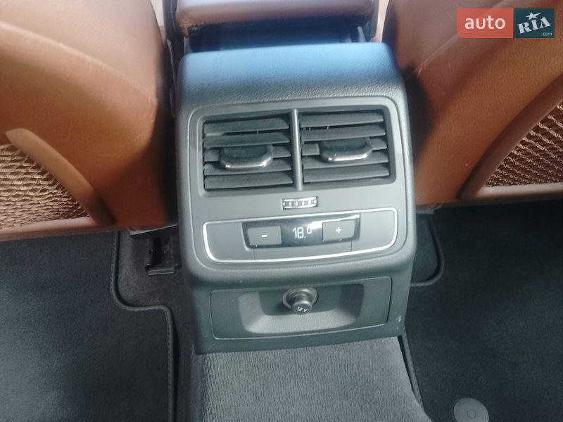 Седан Audi A4 2016 в Киеве