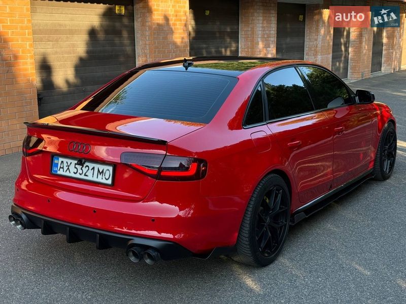 Седан Audi A4 2013 в Смілі
