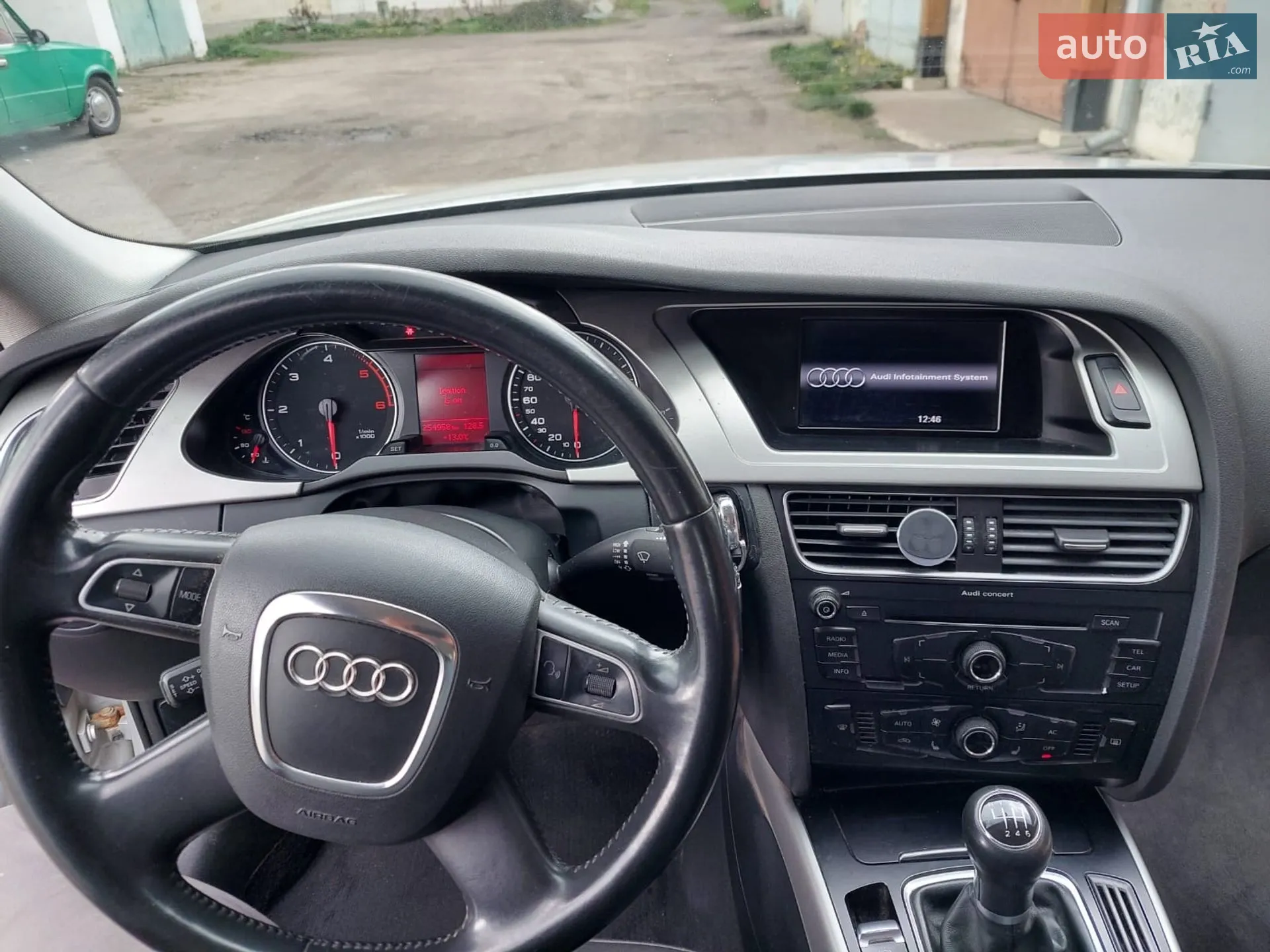 2010 Audi A4 - мініатюра 10
