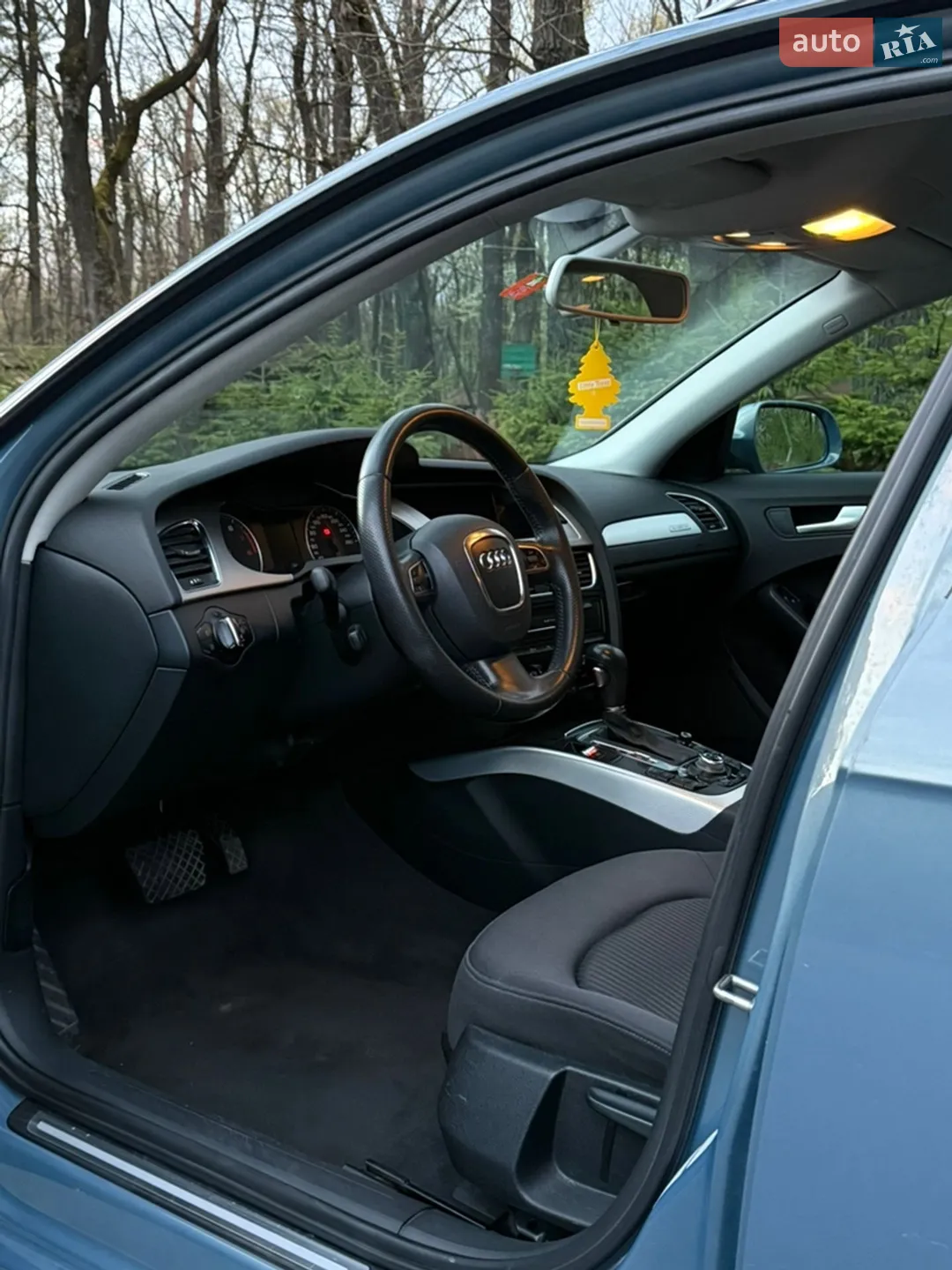 2010 Audi A4 - мініатюра 11
