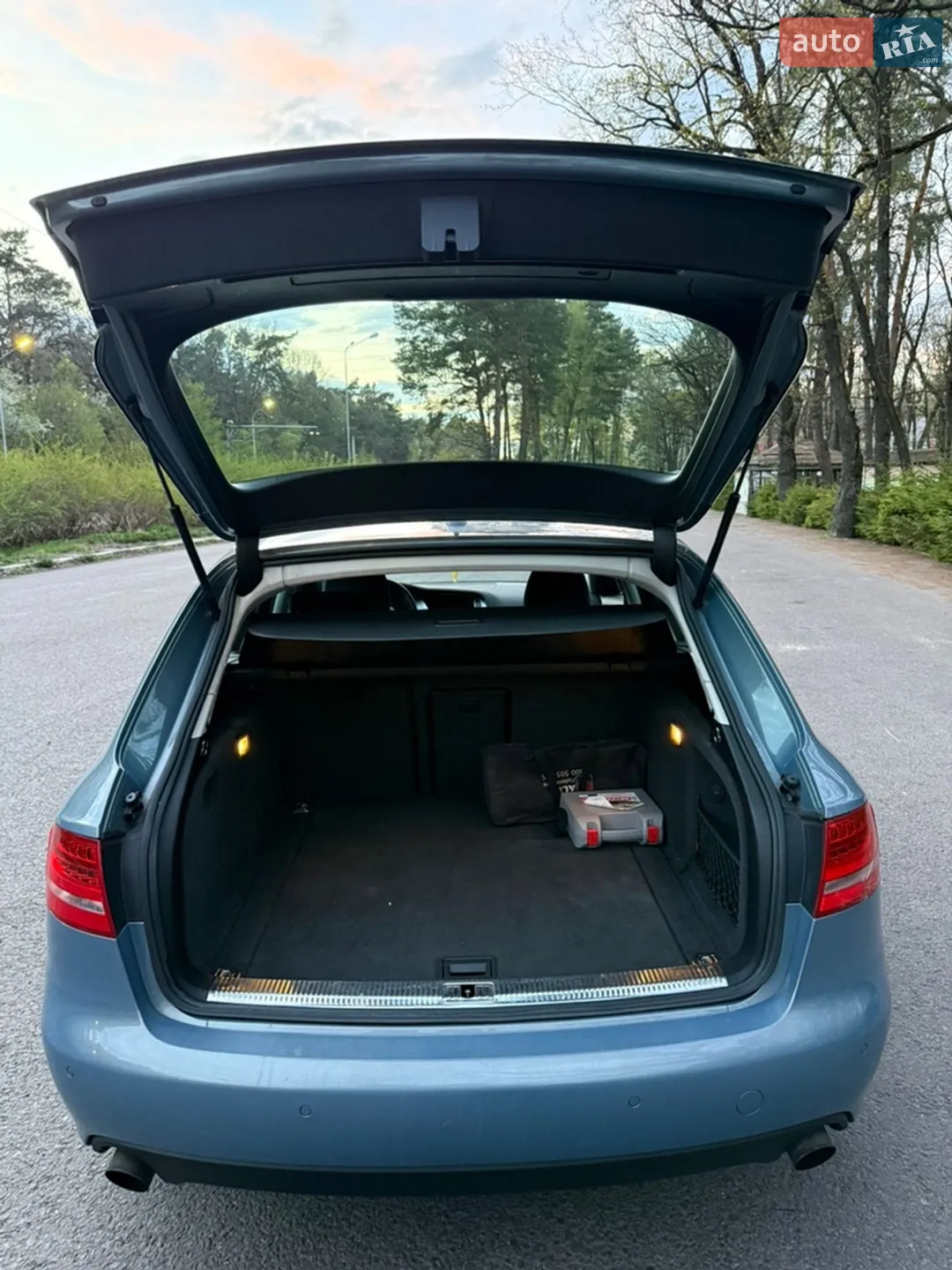 2010 Audi A4 - мініатюра 19
