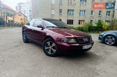 Седан Audi A4 1998 в Львове