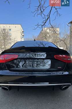 Седан Audi A4 2013 в Києві