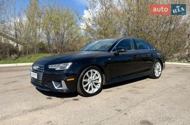 Седан Audi A4 2019 в Киеве