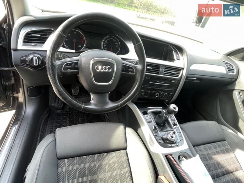 Универсал Audi A4 2011 в Вижнице