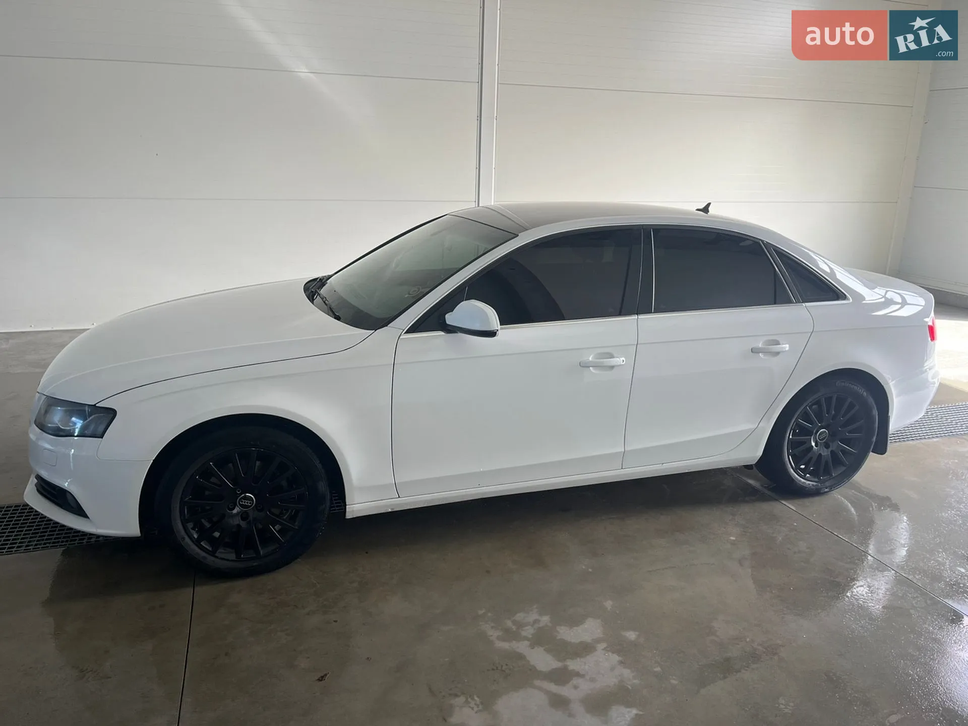 2010 Audi A4 - мініатюра 3