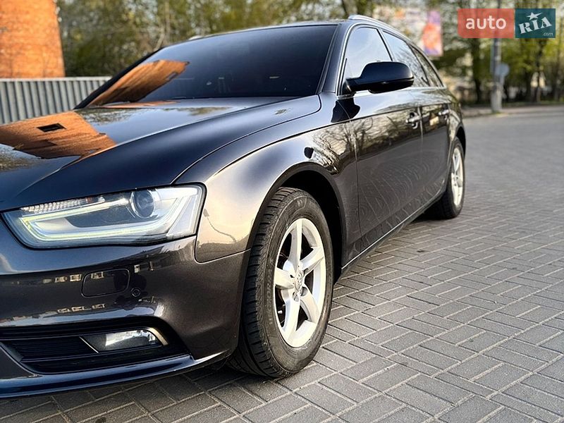 Универсал Audi A4 2012 в Житомире