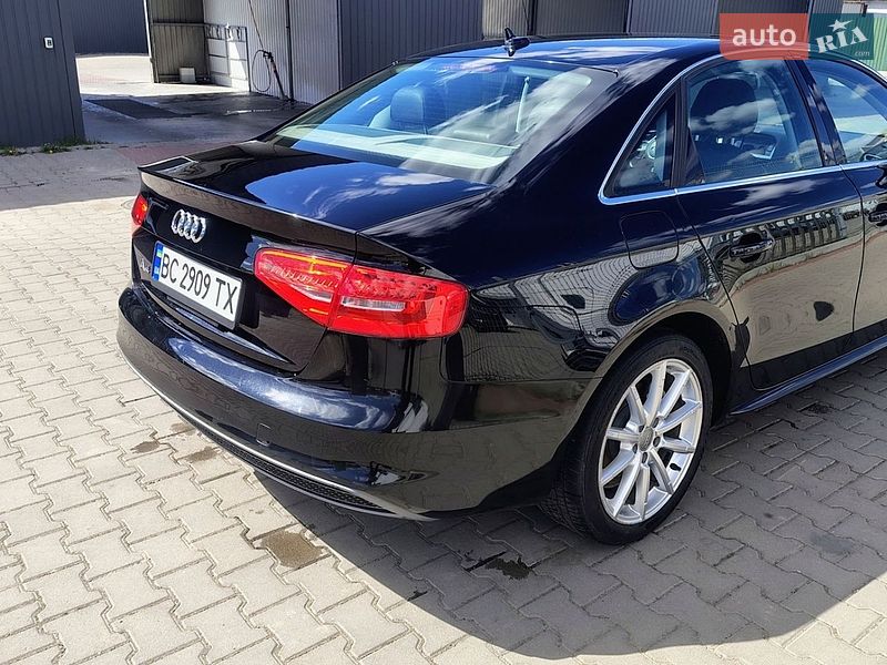 Седан Audi A4 2015 в Сокале