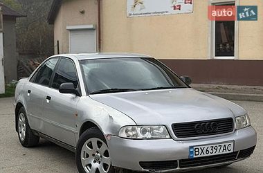Седан Audi A4 1999 в Чорній Тисі